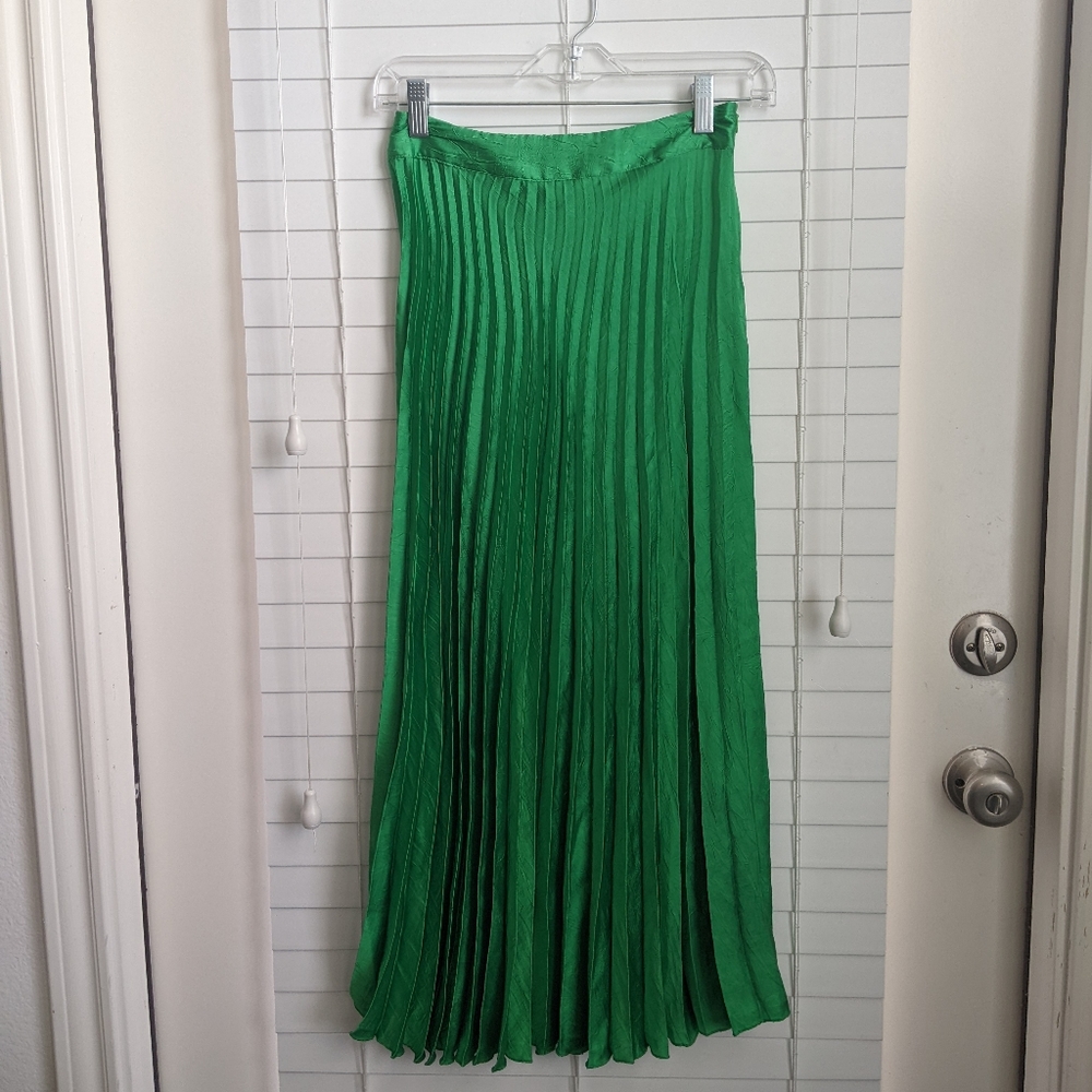 ZARA Pleated Maxi Skirt Green